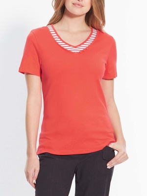 Tee-shirt manches courtes col fantaisie