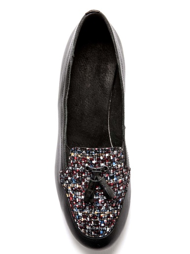Trotteurs à pompons cuir demi-pointures