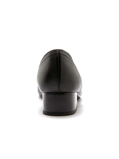 Trotteurs à pompons cuir demi-pointures