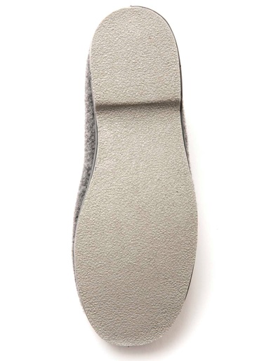 Pantoufles brodées
