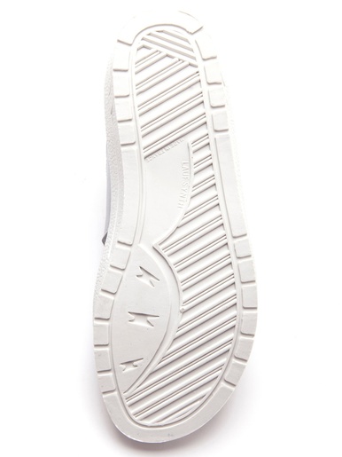 Mules à perforations fantaisie