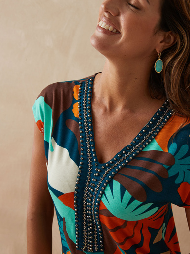 Robe en maille avec perles fantaisie