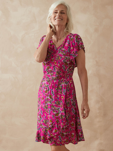 Robe à volants, manches courtes