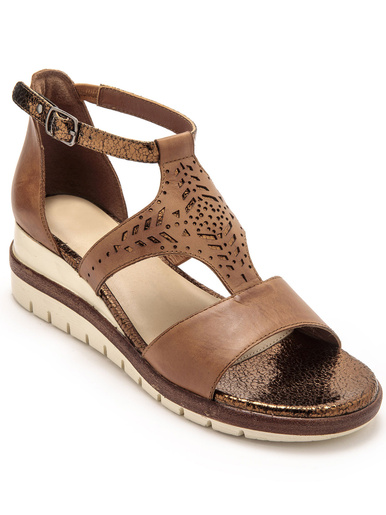 Sandales cuir motifs ajourés