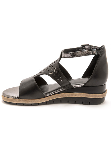 Sandales cuir motifs ajourés