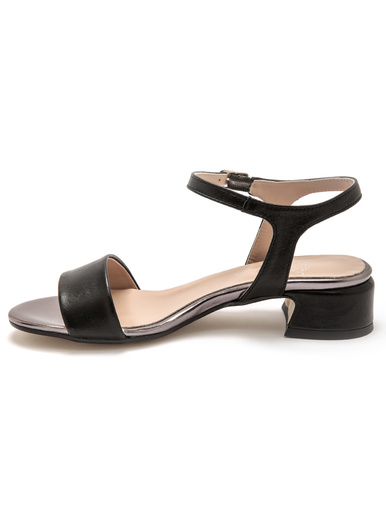 Sandales à bride en cuir