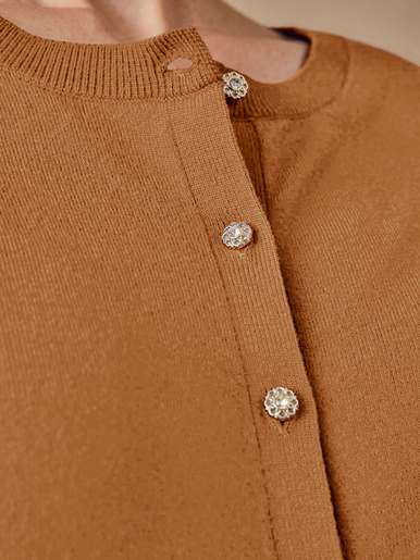 Cardigan élégant boutons-bijoux