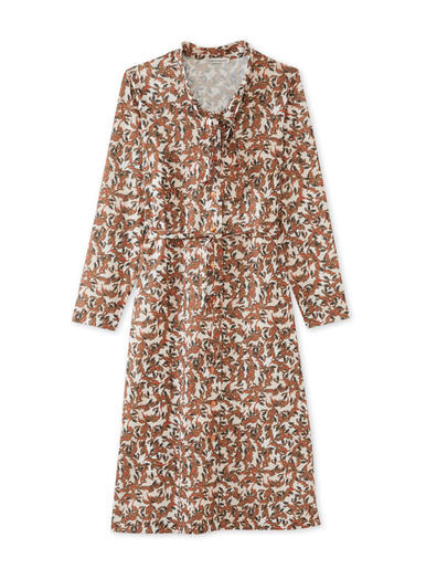 Robe élégante en maille col lavallière