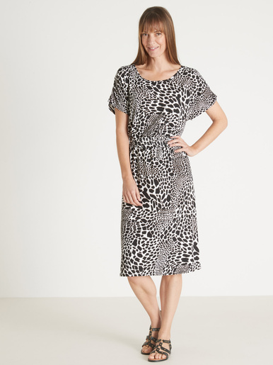 Robe encolure bateau en maille fluide
