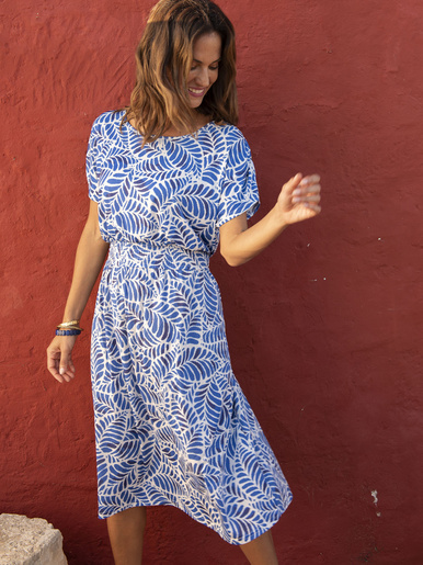 Robe encolure bateau en maille fluide