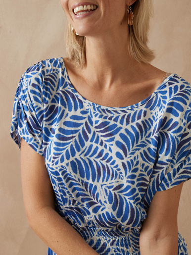 Robe encolure bateau en maille fluide