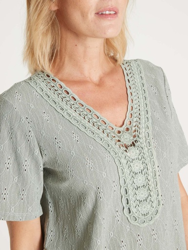 Tee-shirt avec macramé