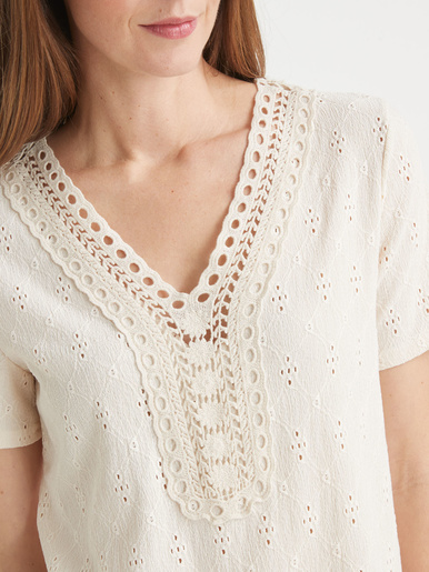 Tee-shirt avec macramé