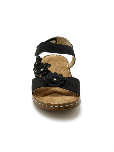 Sandales avec scratchs à la cheville
