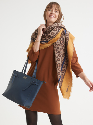 Robe housse en maille fluide