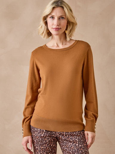 Pull boutons-bijoux aux manches