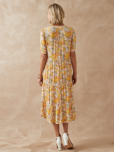 Robe longue à volants