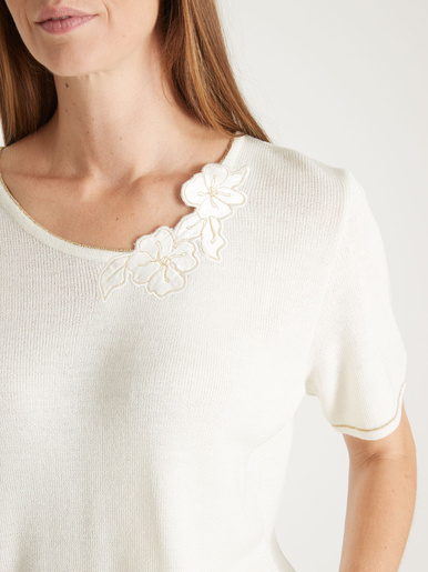 Pull raffiné avec broderies