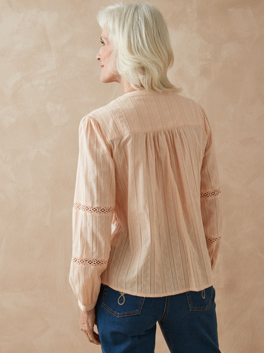 Blouse avec jeu de macramé