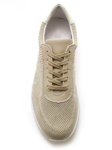 Baskets à lacets