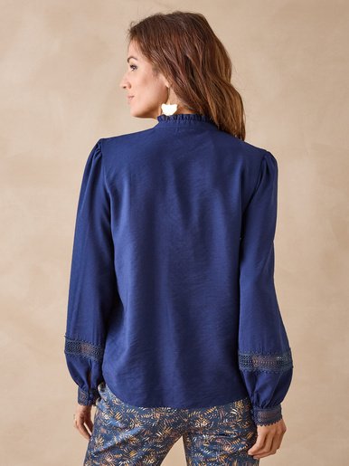 Blouse col volanté