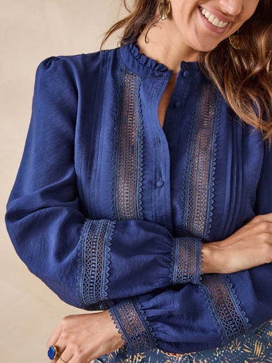 Blouse col volanté