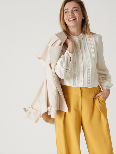 Blouse col volanté