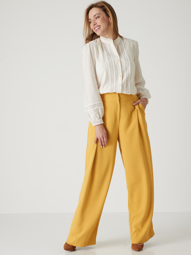 Blouse col volanté