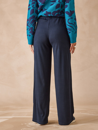 Pantalon large et droit