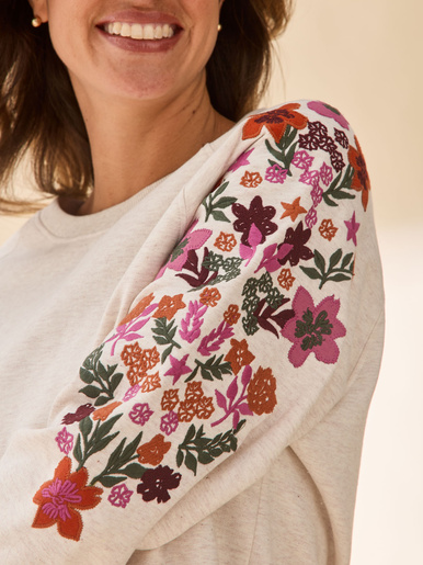 Sweat-shirt fantaisie manches brodées