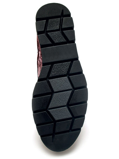 Derbies vernis façon croco