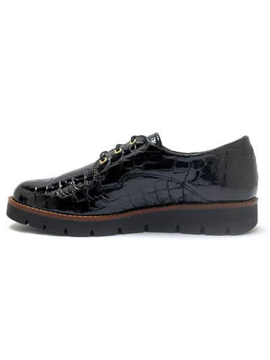 Derbies vernis façon croco