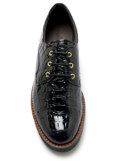 Derbies vernis façon croco