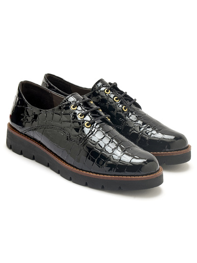 Derbies vernis façon croco