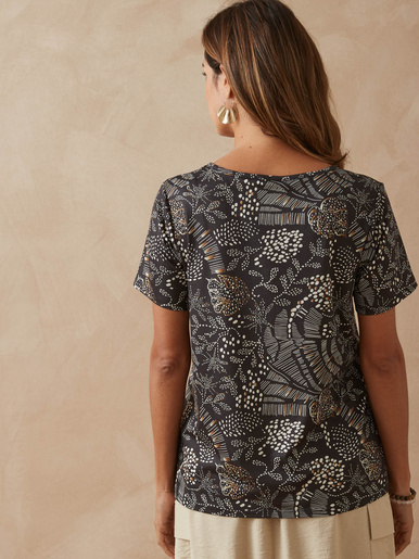 Tee-shirt encolure fantaisie