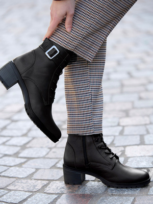 Boots cuir doublées suédine