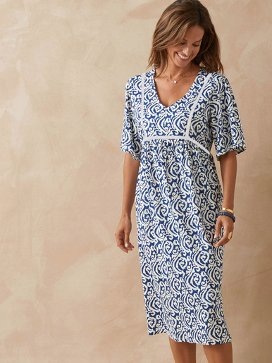 Robe évasée élastiquée taille