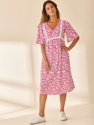 Robe évasée élastiquée taille