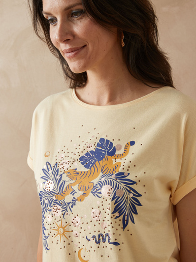 Tee-shirt motif placé