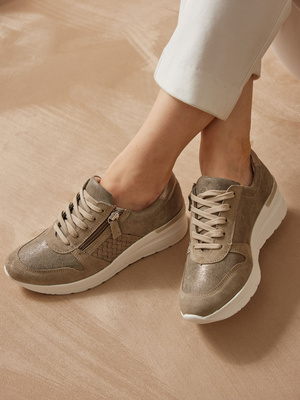 Baskets zippées côté grande largeur