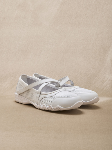 Babies d'été cuir perforé