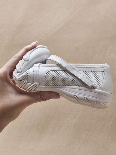 Babies d'été cuir perforé