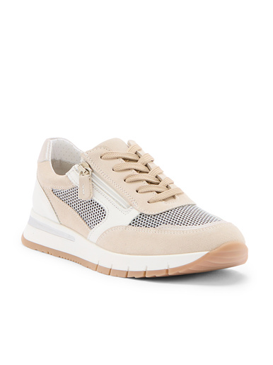Baskets fermées par zip et lacets