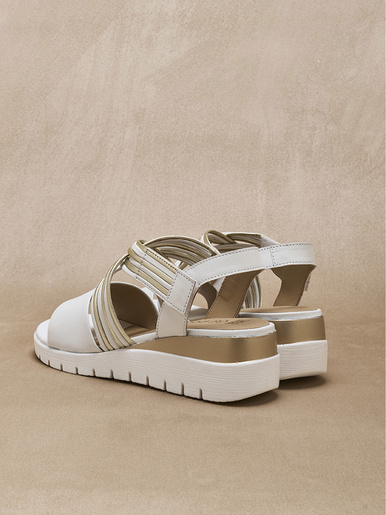 Sandales brides croisées à scratch