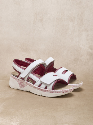 Sandales ouverture totale par scratchs