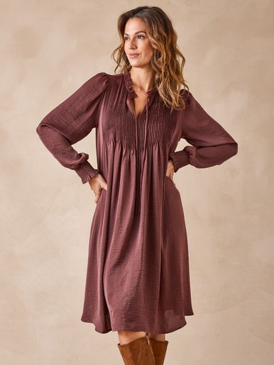 Robe à plis nervurés