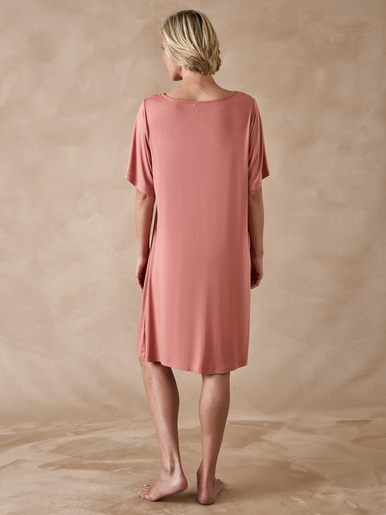 Chemise de nuit courte évasée fluide