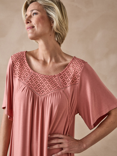 Chemise de nuit courte évasée fluide