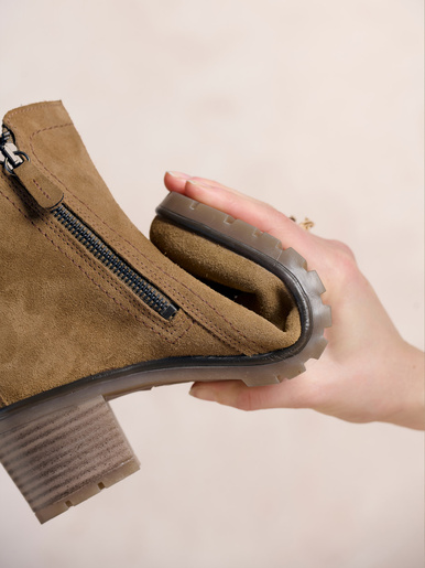 Boots dessus cuir velours