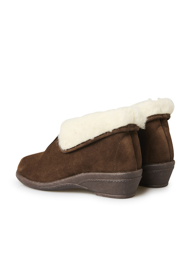 Pantoufles croûte de cuir fourrées